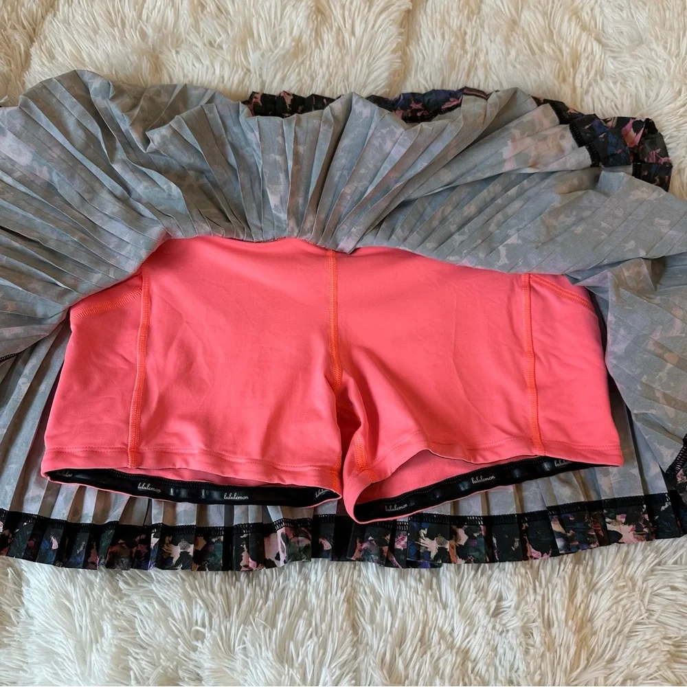 lululemon athletica lululemon pleat